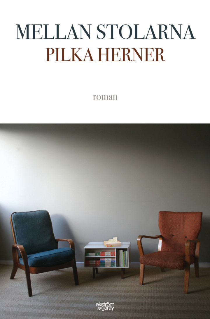 Pilka Herner - Mellan stolarna
