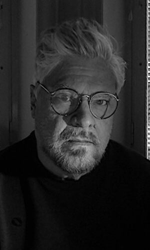 anders-post-gray