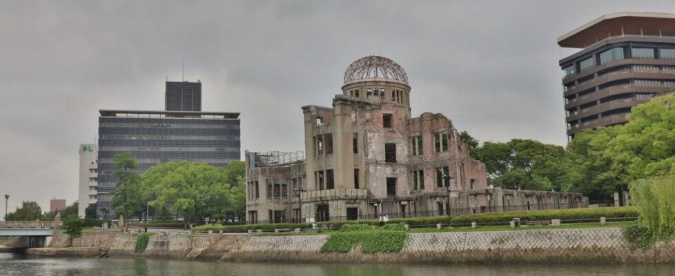 Hiroshima -75